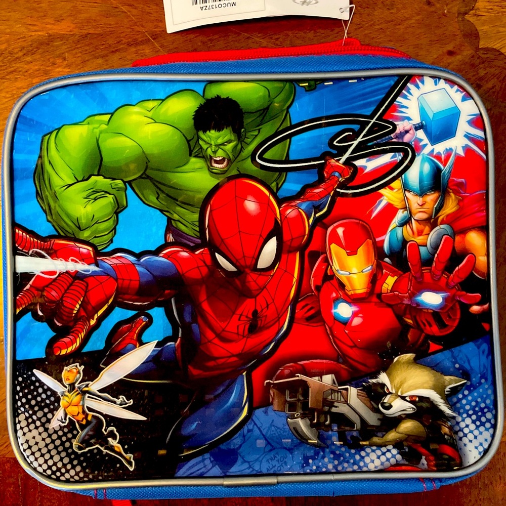 Marvel Universe Lunch Bag W/ Two Sticker Books